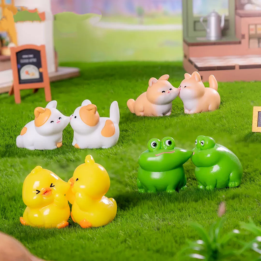 BOGO-【A263】Little Face-Kissing Animals(1 pcs/1 bag)-Blind Bag Series