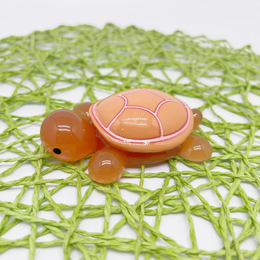 Luminous Giant Turtle（8.6cm*5.8cm）